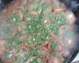 Foto del paso 7 de la receta: Chorizo a la pomarola con puré