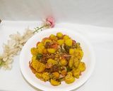 A picture of step 7 of Veggies fried irish potatoe.