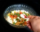 A picture of step 3 of Puffed Rice Bhel.