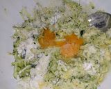Foto del passaggio 1 della ricetta Pancakes di zucchine