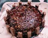 A picture of step 4 of Chocolate Glaze cake.