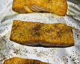 A picture of step 5 of Broiled Salmon 🍣.