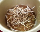 รูปขั้นตอนการทำที่ 4 ของ ข้าวหุงปลาซาบะกระป๋อง (サバ缶炊き込みご飯)