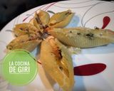 Foto del paso 2 de la receta: Conchas Pomodoro&queso (pasta rellena)