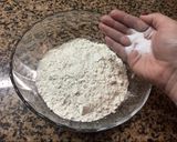 Foto del paso 1 de la receta: Bizcochitos de grasa sin grasa con crema
