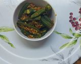 A picture of step 7 of Stuffed garlic bhindi.