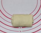 Foto langkah ke 3 dari resep Pastel Gulung Viral Isi Ragout (Ide Jualan).