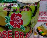 Foto langkah ke 2 dari resep Bongko khas Pontianak | es bongko (ati pari).