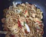 Foto langkah ke 3 dari resep Mie goreng udang.