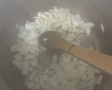 Foto del paso 2 de la receta: 506. Sopa de espinacas y almendras con gambas, manzana y huevos de codorniz (entrante)