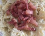 Foto del passaggio 5 della ricetta Farfalle alla crema di zucchine e pancetta croccante