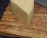 Foto del paso 1 de la receta: Dip de salmón con cheddar y alcaparras