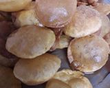 A picture of step 3 of Pani puri.