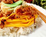 A picture of step 7 of Singaporean rice.