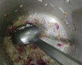 A picture of step 2 of Dal palak.