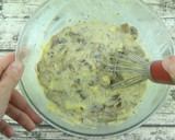 Foto del paso 4 de la receta: Magdalenas o Muffins de champiñones y queso