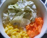 Foto langkah ke 2 dari resep Sayur Sop Makaroni.