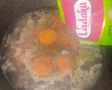 Foto langkah ke 2 dari resep Sop Putih Telur Bihun.
