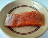 Foto del paso 1 de la receta: Salmón en papillote cocinado en sartén