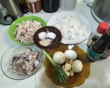 Foto langkah ke 1 dari resep 32. Nasi tim ayam instan.