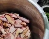 A picture of step 1 of Nizami chicken biryani.