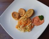 Foto langkah ke 5 dari resep Chiken egg roll.