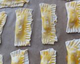 Sajttal töltött leveles párna /leveles tésztából/🧀🧀🧀 recept fázis 2 fotója