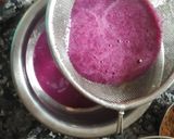 A picture of step 3 of Jamun panna.
