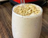 A picture of step 5 of Banana strawberry and dates smoothie.