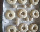 Foto langkah ke 3 dari resep Donat Sourdough Discard, No Egg Super Lembut.