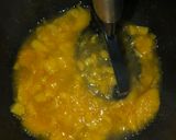 Foto del paso 2 de la receta: Mousse de chocolate con coulis de fresa y mango