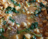Foto del paso 7 de la receta: Bacalao desmigado con garbanzos y espinacas