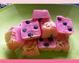 Foto langkah ke 4 dari resep Cemilan dark chocolate strawberry.