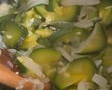 Foto del paso 3 de la receta: Salteado de zapallitos y tofu orgánico