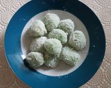Foto langkah ke 3 dari resep Klepon isi kacang ijo.