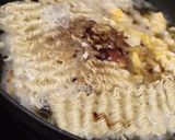 Foto langkah ke 4 dari resep Mi nyemek Indomie goreng.