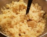 A picture of step 3 of Potato knishes.