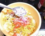 A picture of step 2 of Gujarati Surti Bhel.