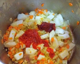Foto del paso 13 de la receta: Sopa de mariscos a los tres caldos e infusionada con azafrán