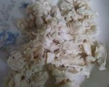 A picture of step 2 of Hot_n_Sour_SoupWith Fried_Wonton.