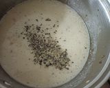 A picture of step 4 of Cream of mushroom soup.