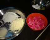 A picture of step 1 of Rose nan khatai.