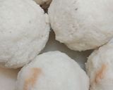 A picture of step 3 of Fruit balls.