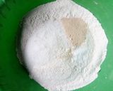 A picture of step 2 of Flower bread.