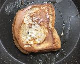 A picture of step 3 of Healthy French Toast.