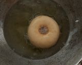 A picture of step 5 of Choco marble Donuts.