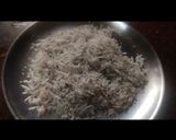 A picture of step 1 of Dry coconut chutney.