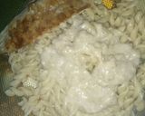 Foto del paso 3 de la receta: Tirabuzones con salsa bechamel y filete de merluza