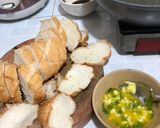 Hình bước làm 2 của món Bánh Mì Bơ Tỏi Phô Mai