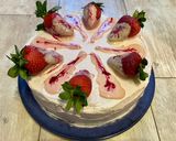Tavaszi eper torta recept fázis 9 fotója